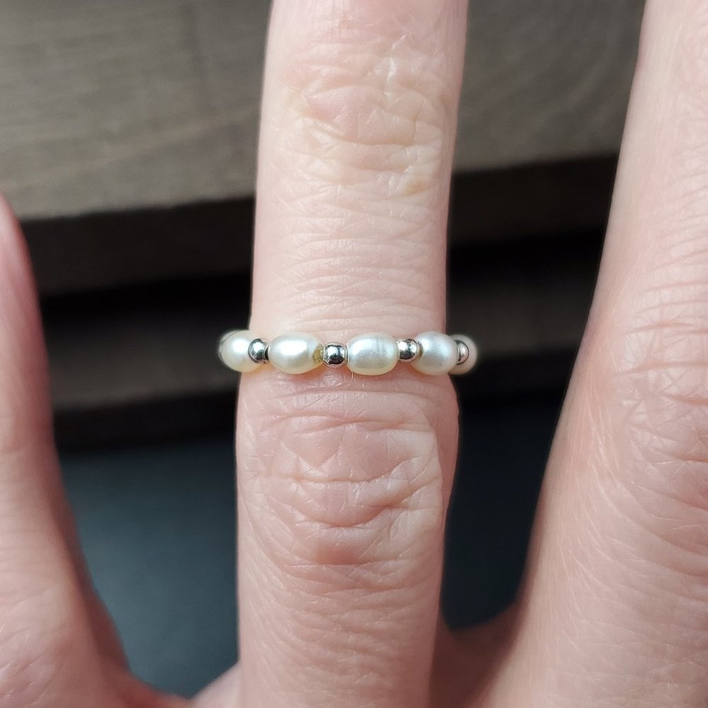 Size 4 Sterling Silver Orbs And Genuine Pearls Expandable Ring